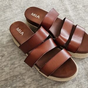 MIA Kaz platform slide sandals cognac brown Size 9